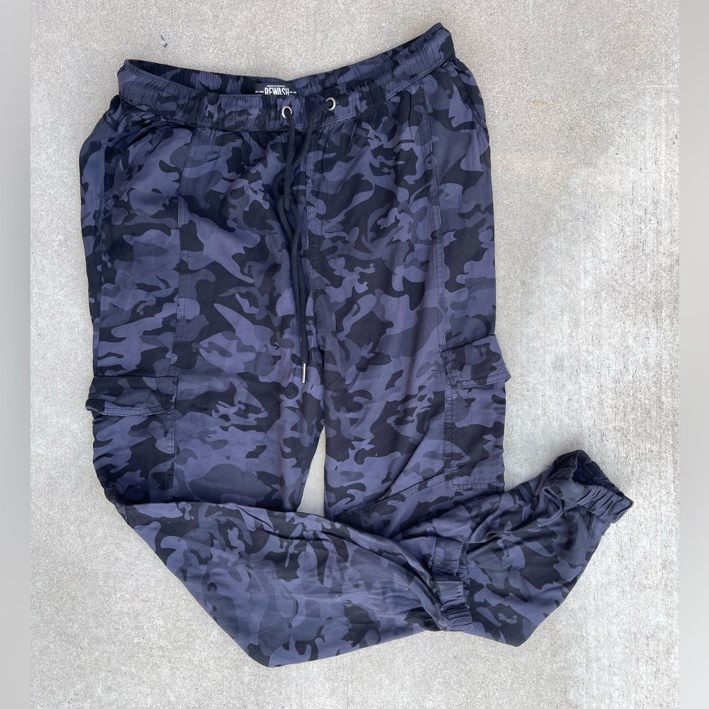 Rewash Juniors’ Camo Print Joggers LARGE